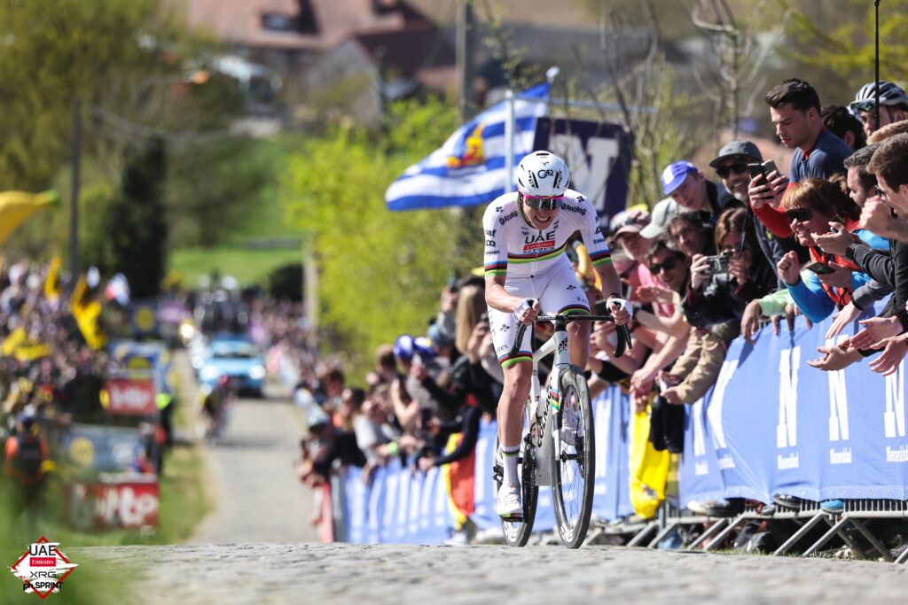 UAE Team Emirates XRG d&eacute;voile son bataillon autour de Tadej Pogacar pour Paris-Roubaix 2025