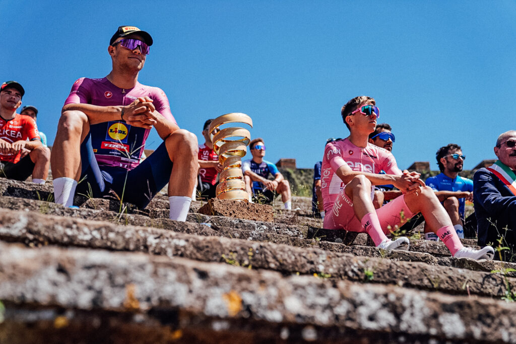 Les &eacute;quipes au d&eacute;part du Giro 2025 : qui sont les outsiders &agrave; surveiller ?
