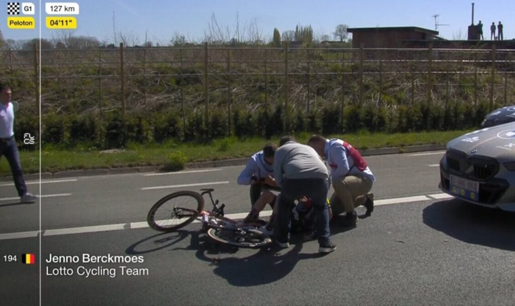 Jenno Berckmoes souffre d&rsquo;une commotion c&eacute;r&eacute;brale suite &agrave; sa chute lors du Tour des Flandres 2025