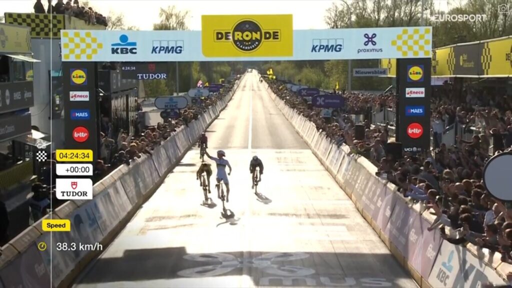Lotte Kopecky s&rsquo;adjuge le Tour des Flandres Femmes 2025, Pauline Ferrand-Pr&eacute;vot 2e !