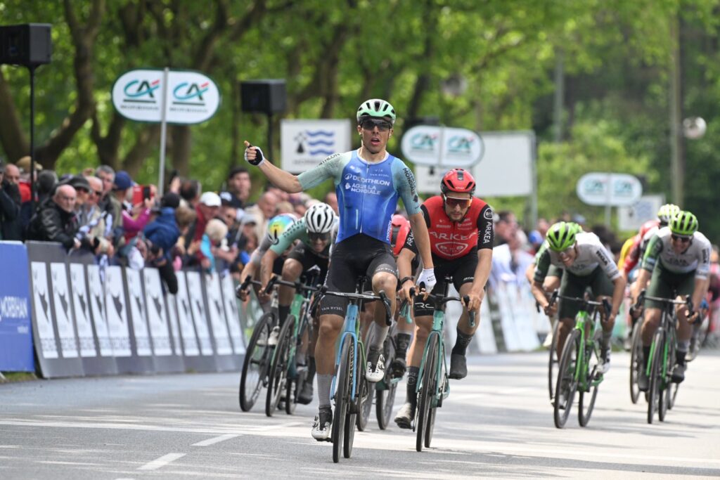 Beno&icirc;t Cosnefroy en habitu&eacute; sur le Grand Prix du Morbihan 2025