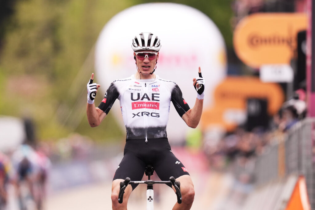 Juan Ayuso grappille sur la 7e &eacute;tape du Giro 2025