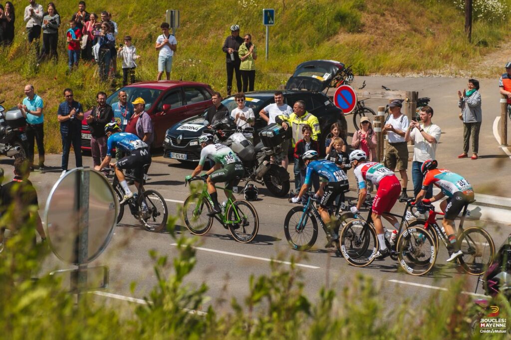 La 1e &eacute;tape des Boucles de la Mayenne 2025 en d&eacute;tails : le profil, les favoris, le direct