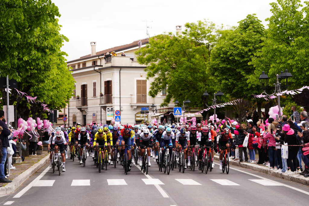 La 8e &eacute;tape du Giro 2025 en d&eacute;tails : le profil, les favoris, le direct