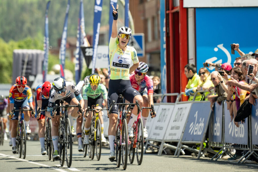 Mischa Bredewold remet &ccedil;a sur la 2e &eacute;tape du Tour du Pays basque Femmes 2025