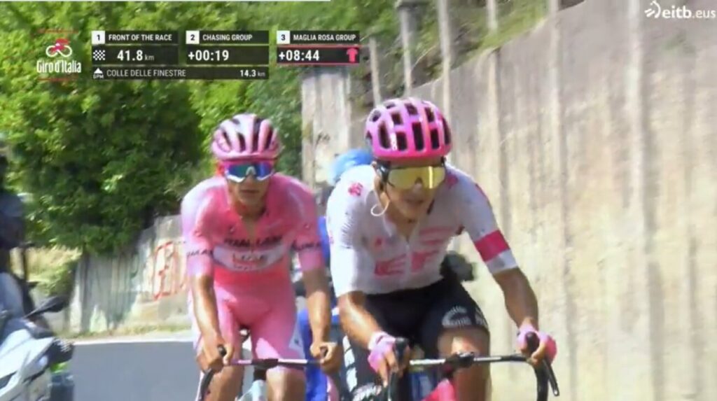 DIRECT : Richard Carapaz attaque d&egrave;s le pied du Finestre dans la 20e &eacute;tape du Giro 2025, Isaac Del Toro ne l&acirc;che rien !