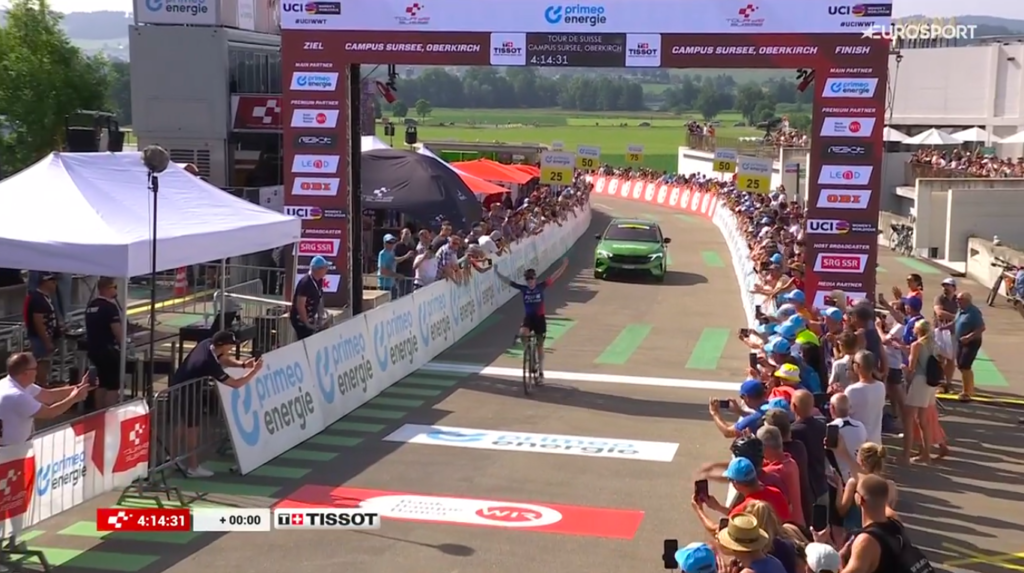 L&rsquo;&eacute;chapp&eacute;e victorieuse d&rsquo;Amber Kraak sur la 2e &eacute;tape du Tour de Suisse Femmes 2025