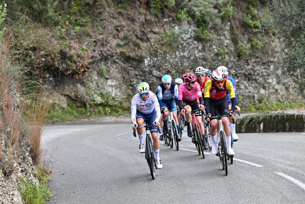 La 1e &eacute;tape du Crit&eacute;rium du Dauphin&eacute; 2025 en d&eacute;tails : le profil, les favoris, le direct