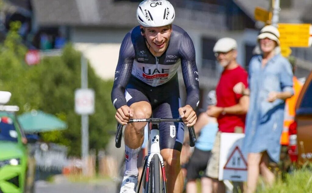Joao Almeida s&rsquo;adjuge le chrono de la 8e &eacute;tape du Tour de Suisse 2025 et rafle le classement g&eacute;n&eacute;ral final