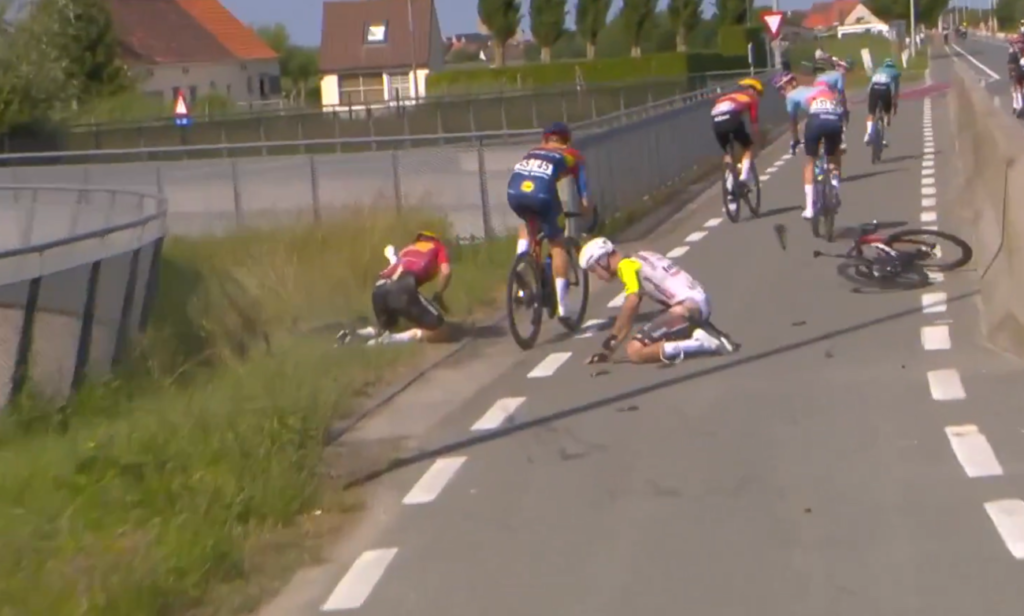 Jonas Abrahamsen se fracture la clavicule lors de la 1e &eacute;tape du Tour de Belgique 2025