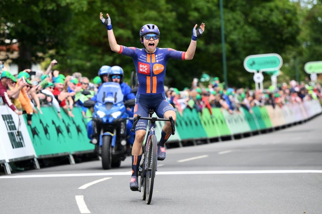 Mara Roldan s&rsquo;offre en solitaire la 2e &eacute;tape du Tour de Grande-Bretagne 2025