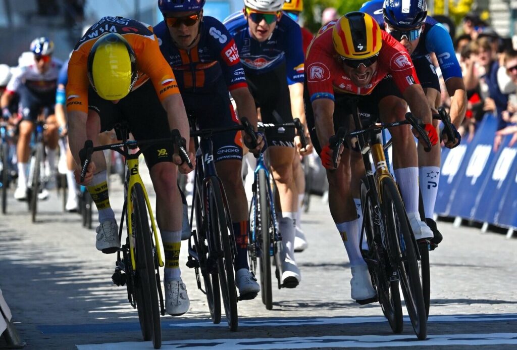 Matthew Brennan remporte la 4e &eacute;tape et le classement g&eacute;n&eacute;ral final du Tour de Norv&egrave;ge 2025