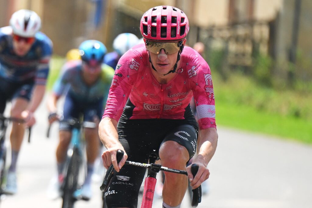Harry Sweeny &laquo; tr&egrave;s d&eacute;&ccedil;u &raquo; apr&egrave;s son num&eacute;ro en solitaire sur la 20e &eacute;tape du Tour de France 2025