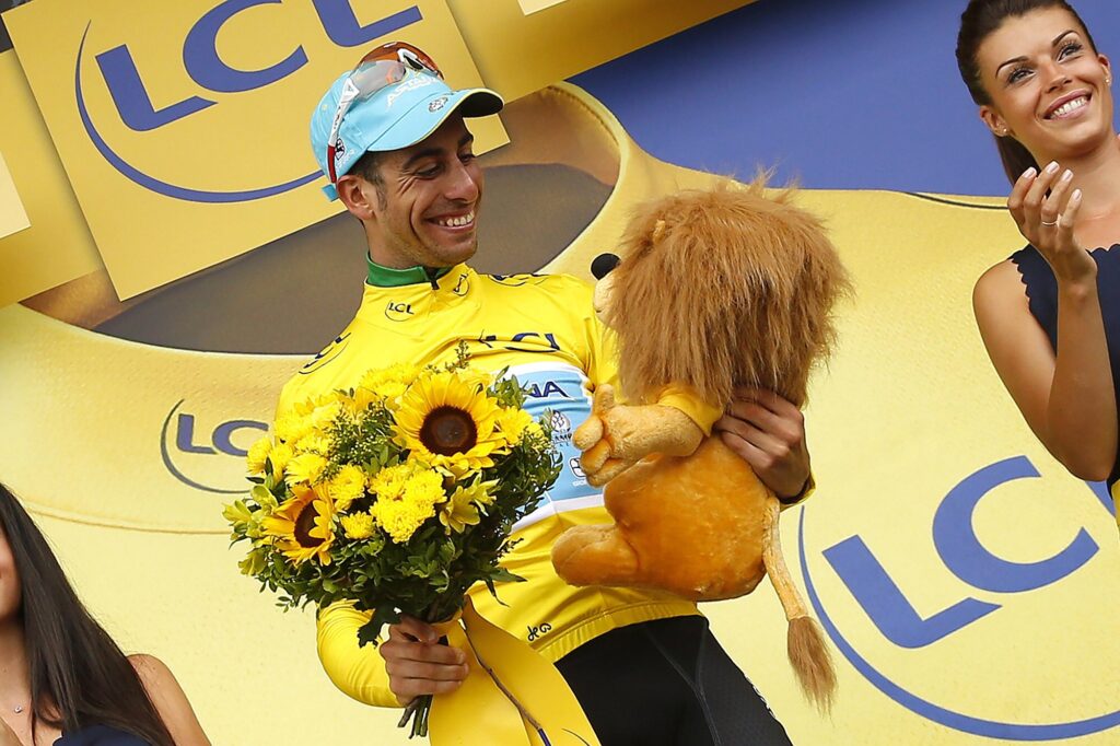 Tour de France 2017 : Quand Fabio Aru se pare de jaune &agrave; Peyragudes