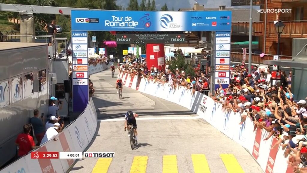 Elise Chabbey au sommet sur la 2e &eacute;tape du Tour de Romandie Femmes 2025