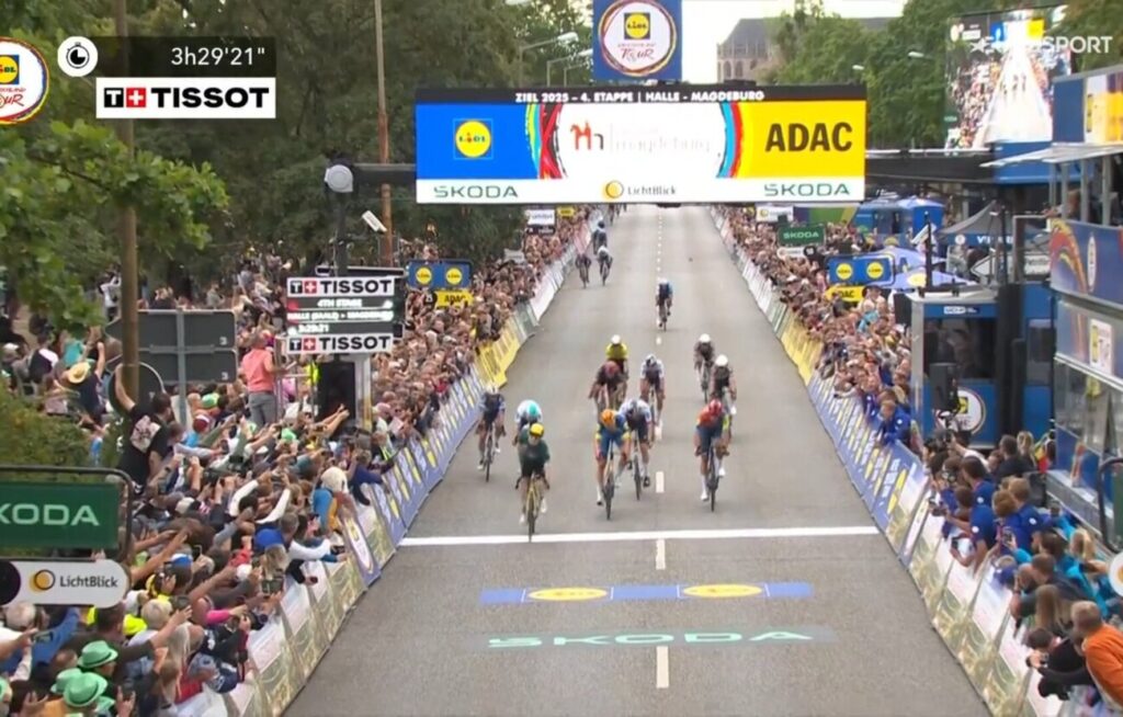 Matthew Brennan remporte la 4e et derni&egrave;re &eacute;tape du Tour d&rsquo;Allemagne 2025, S&oslash;ren W&aelig;renskjold sacr&eacute; au g&eacute;n&eacute;ral