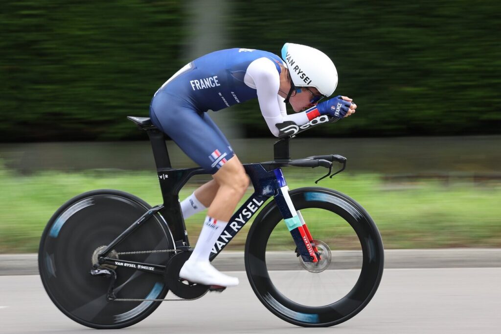 Paul Seixas s&rsquo;impose (d&eacute;j&agrave;) sur le prologue du Tour de l&rsquo;Avenir 2025