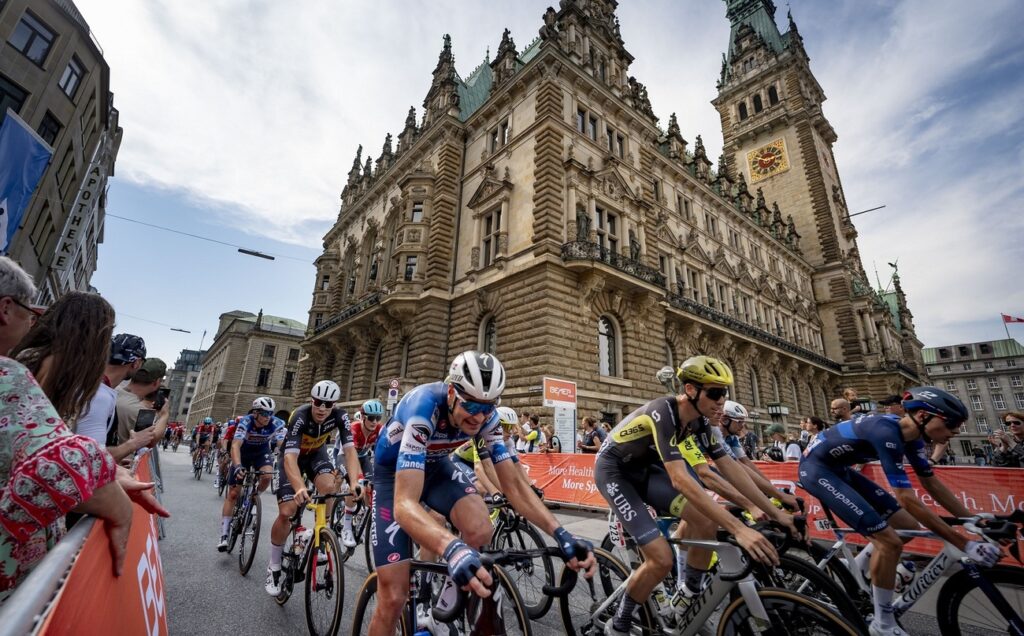 La pr&eacute;sentation de l&rsquo;ADAC Cyclassics Hamburg 2025 : parcours, engag&eacute;s, diffusion TV