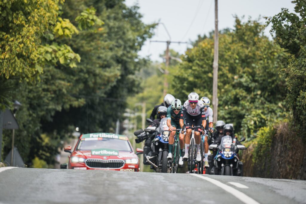 DIRECT : 3 hommes &eacute;chapp&eacute;s dont Mads Pedersen sur la 11e &eacute;tape de La Vuelta 2025