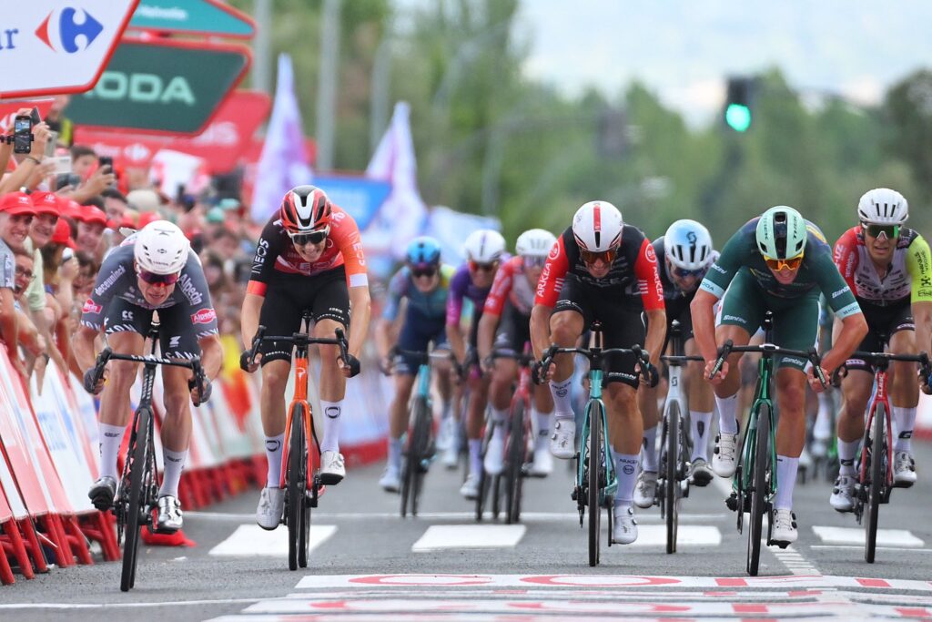 Jamais deux sans trois pour Jasper Philipsen sur la 19e &eacute;tape de La Vuelta 2025