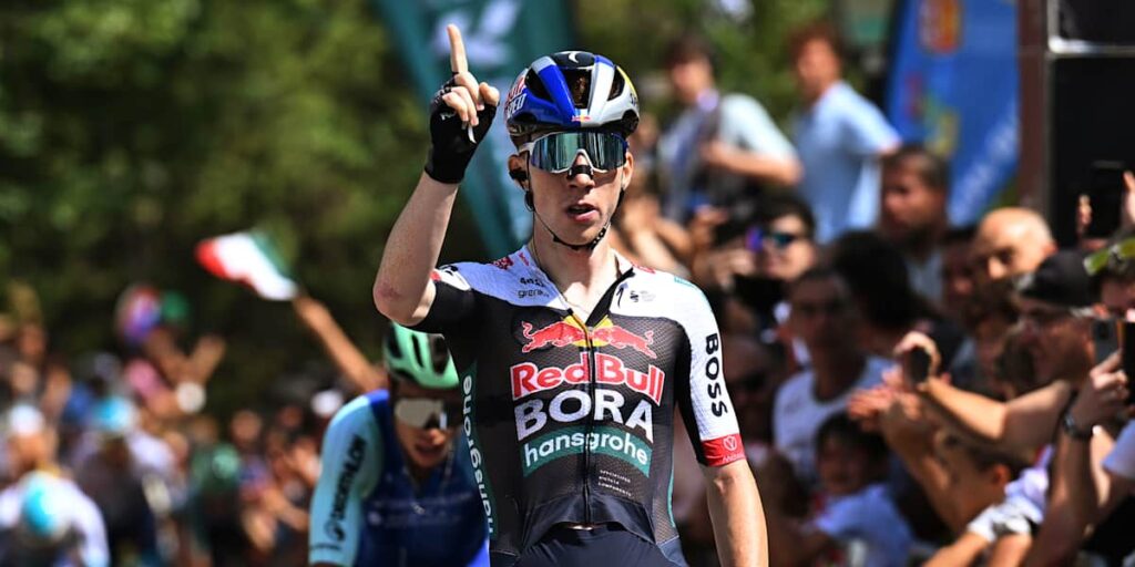 Roger Adria signe chez Movistar jusqu&rsquo;en 2028