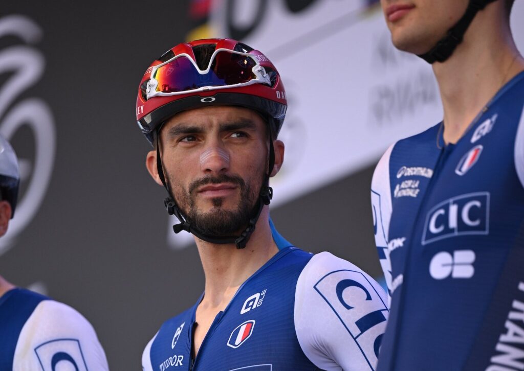 Julian Alaphilippe abandonne les Championnats du Monde 2025 apr&egrave;s 30 kilom&egrave;tres