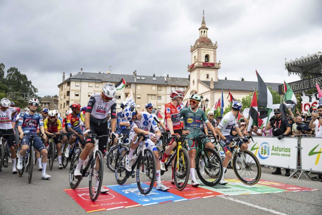 La 16e &eacute;tape de La Vuelta 2025 en d&eacute;tails : le profil, les favoris, le direct