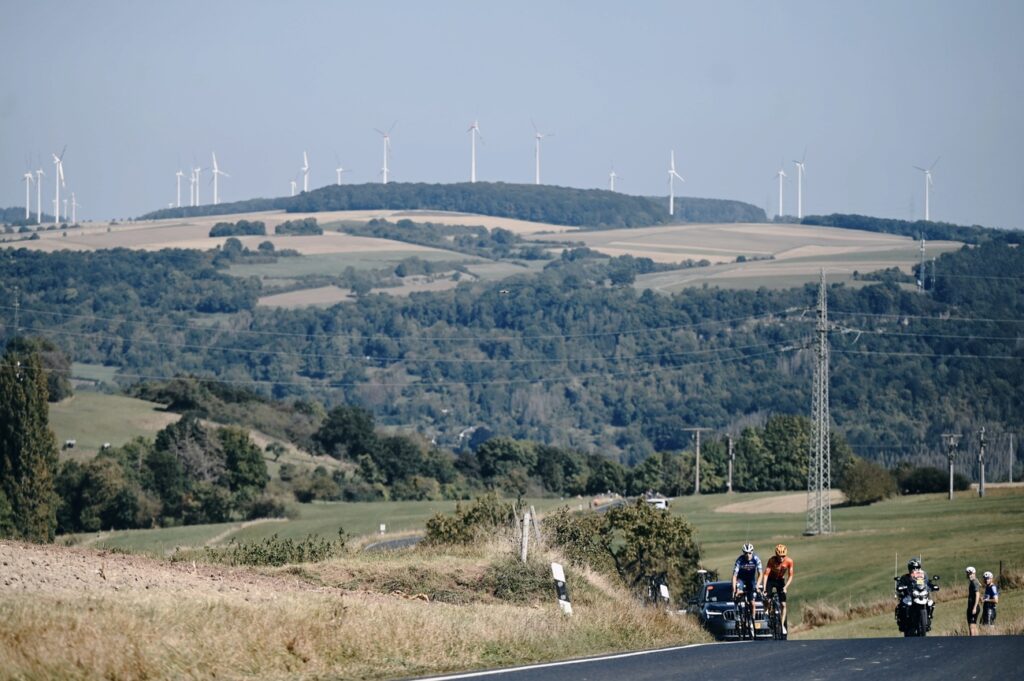 Comment suivre le Tour de Luxembourg 2025 en direct &agrave; la TV ? Cha&icirc;nes et horaires