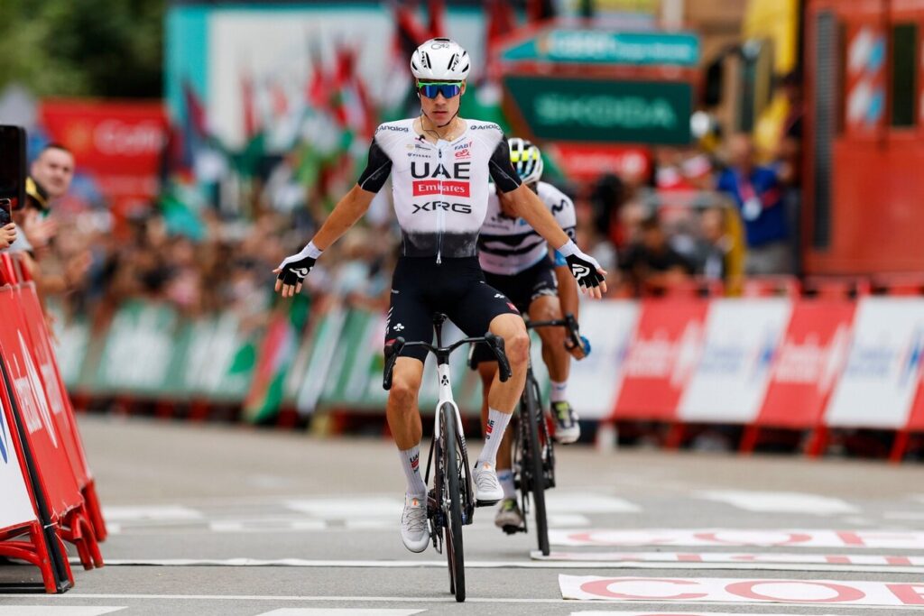 Juan Ayuso s&rsquo;offre la 12e &eacute;tape de La Vuelta 2025, Brieuc Rolland 3e