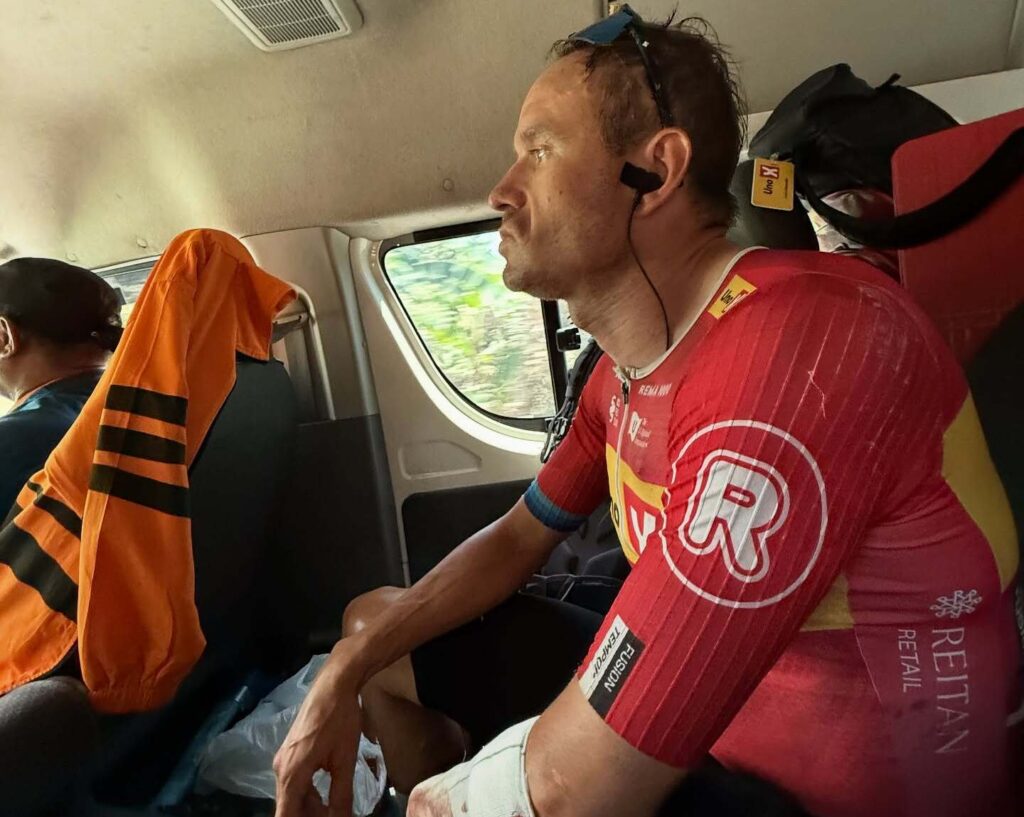 Alexander Kristoff met fin &agrave; sa carri&egrave;re sur chute lors de la 7e &eacute;tape du Tour de Langkawi 2025