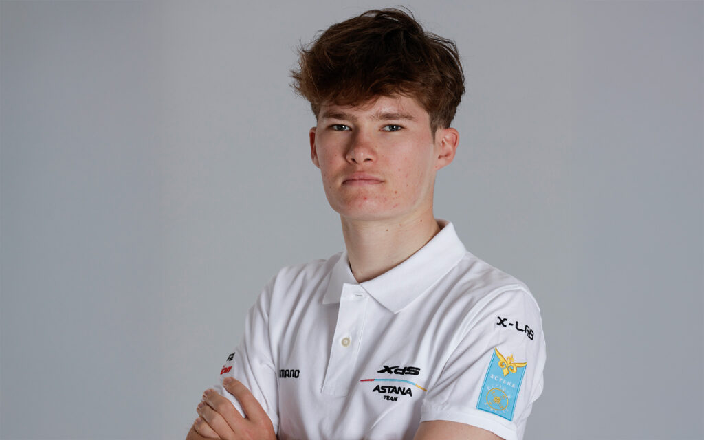 Alexandre Vinokurov int&egrave;gre le staff de XDS Astana