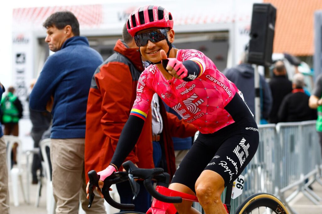 Esteban Chaves met un terme &agrave; sa carri&egrave;re de cycliste professionnel