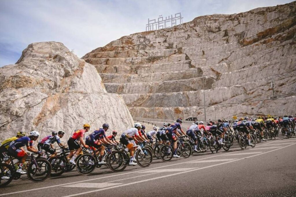 Les 18 &eacute;quipes engag&eacute;es au d&eacute;part du Tour d&rsquo;Oman 2026