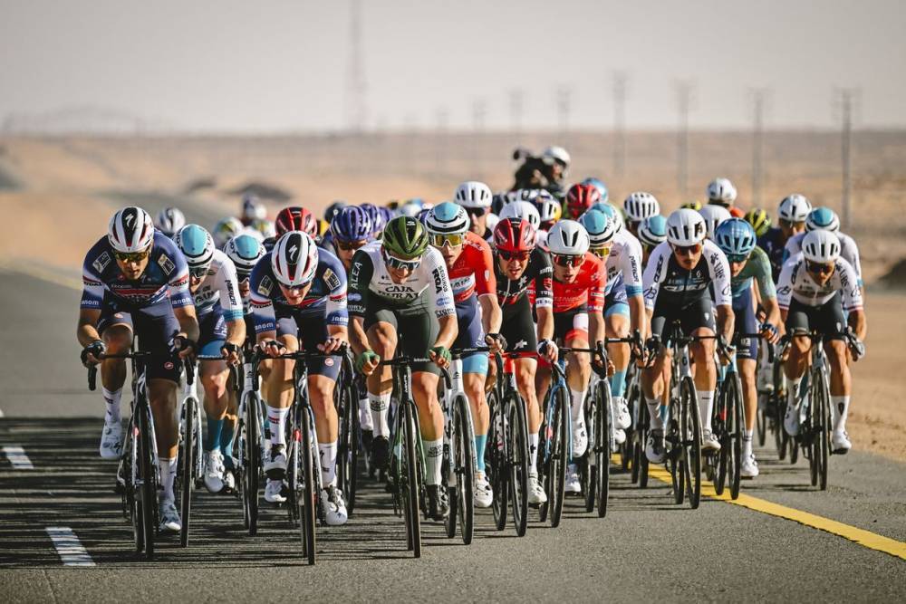 Les 17 &eacute;quipes engag&eacute;es sur l&rsquo;AlUla Tour 2026