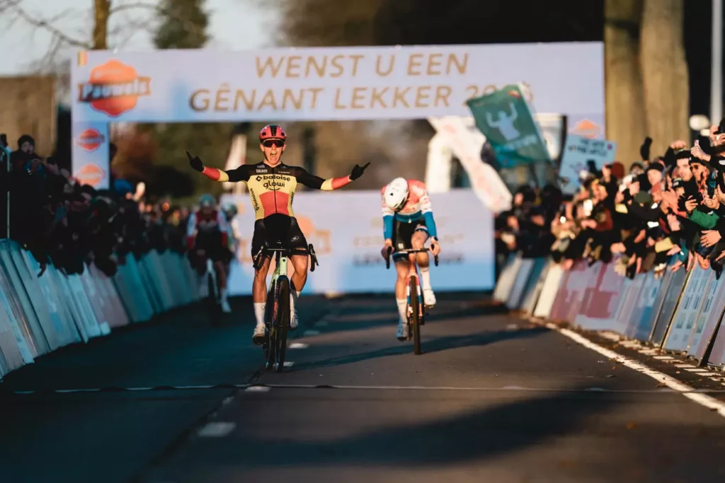 Les coureurs engag&eacute;s &agrave; la 10e manche de la Coupe du Monde 2025-2026 &agrave; Benidorm