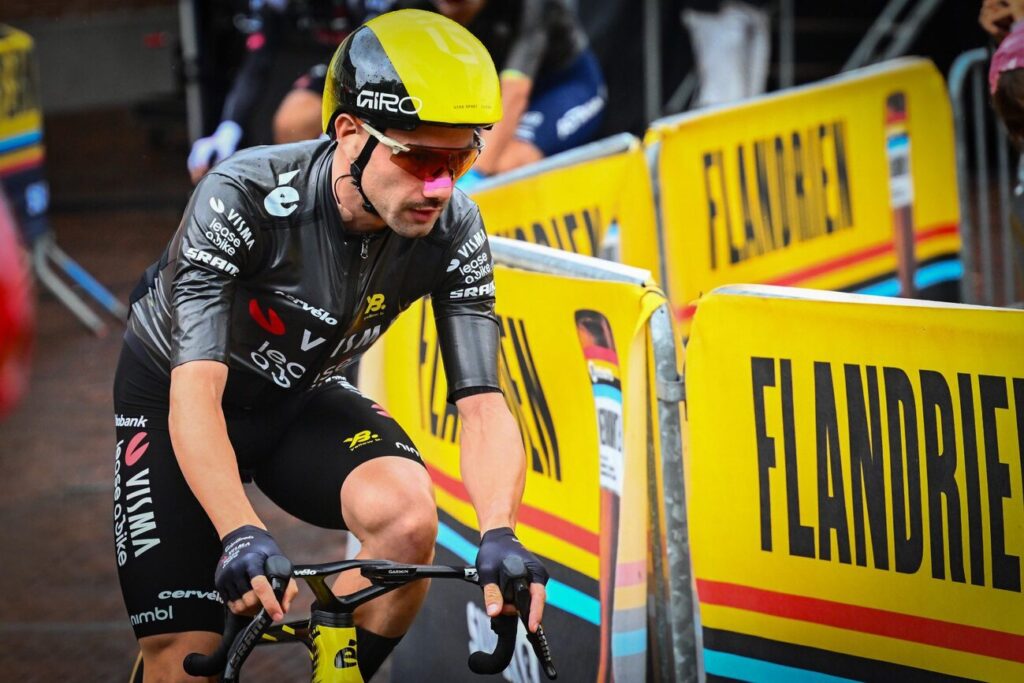 DIRECT : Victor Campenaerts part seul &agrave; l&rsquo;abordage de la 1e &eacute;tape du Tour d&rsquo;Andalousie 2026