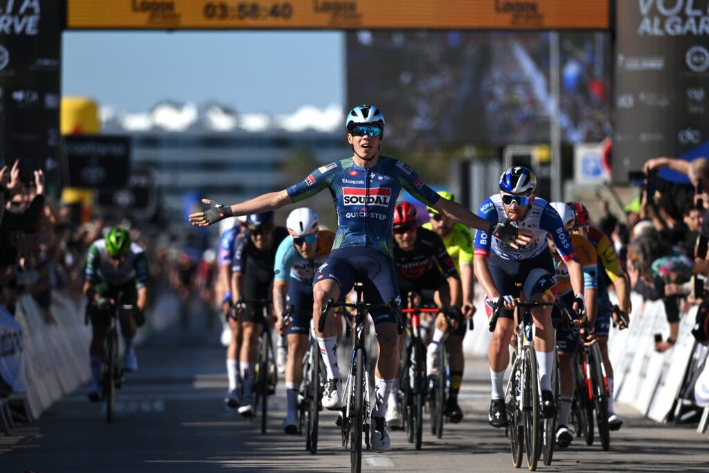 Paul Magnier surpuissant sur la 4e &eacute;tape du Tour d&rsquo;Algarve 2026