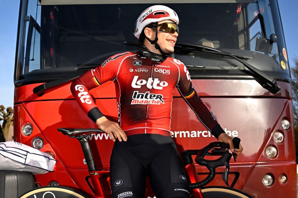 Tout pour Arnaud De Lie chez Lotto-Intermarch&eacute; sur l&rsquo;Omloop Het Nieuwsblad 2026