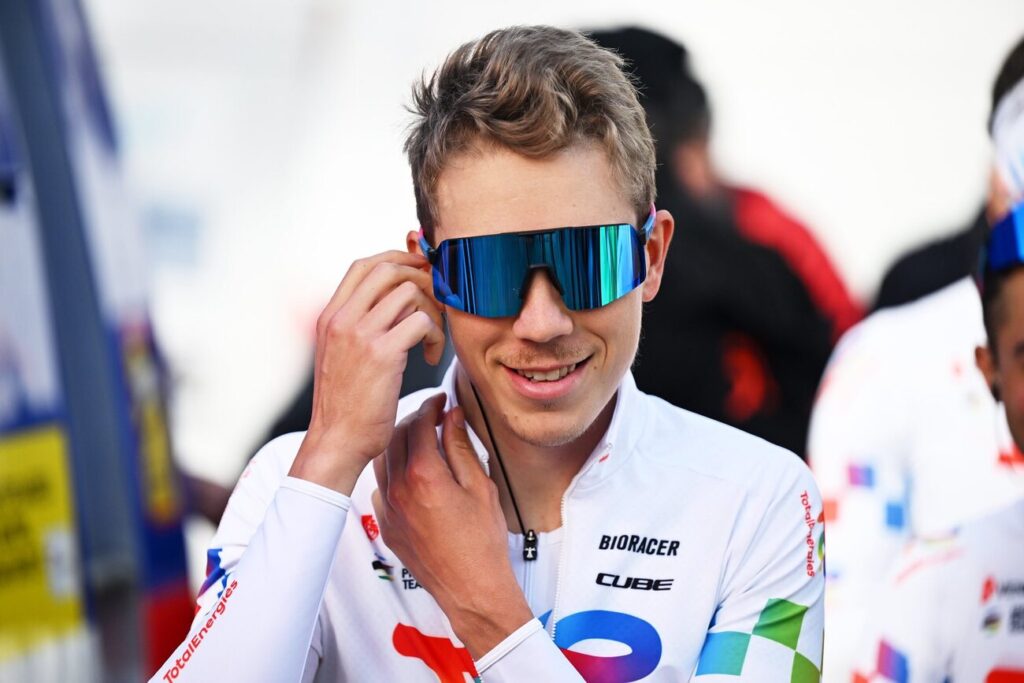 DIRECT : Une &eacute;chapp&eacute;e de 3 coureurs, dont 2 tricolores, en t&ecirc;te de la 4e &eacute;tape de l&rsquo;&Eacute;toile de Bess&egrave;ges 2026
