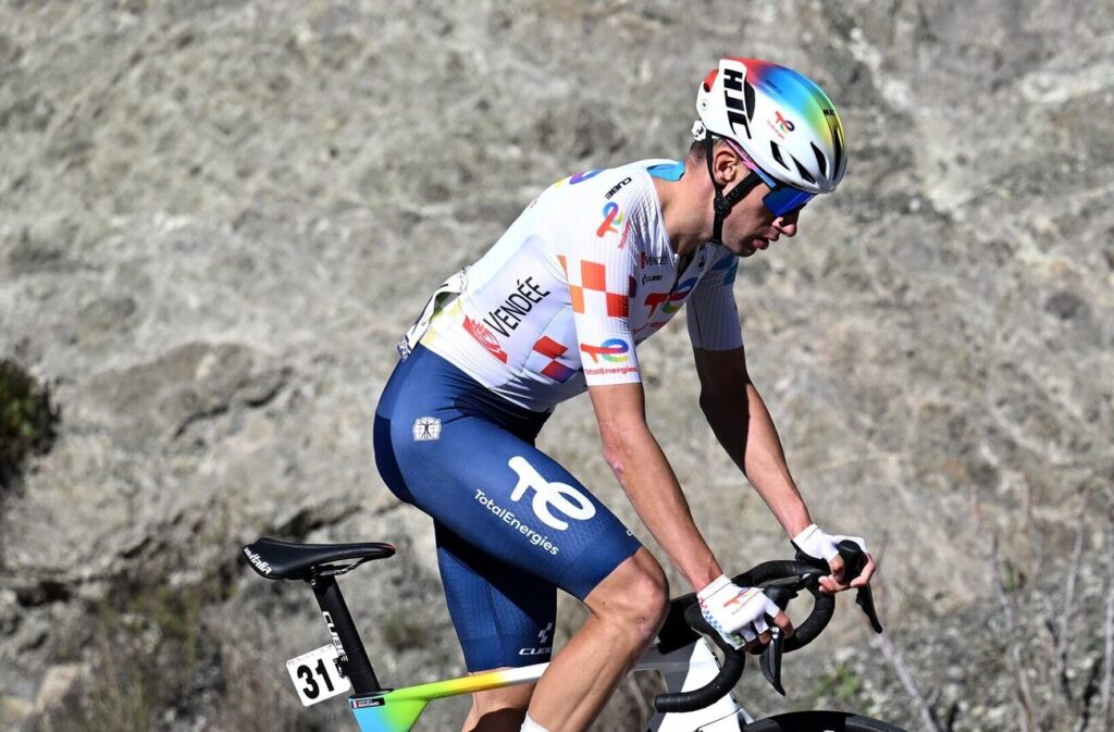 DIRECT : 8 coureurs &agrave; l&rsquo;avant de la Faun-Ard&egrave;che Classic 2026 dont 5 tricolores !