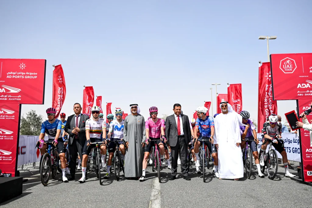 La 3e &eacute;tape de l&rsquo;UAE Tour 2026 : profil, favoris, direct TV