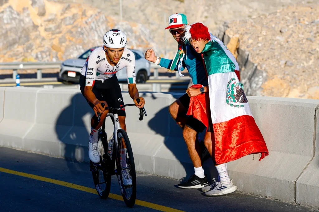 La 6e &eacute;tape de l&rsquo;UAE Tour 2026 : profil, favoris, direct TV