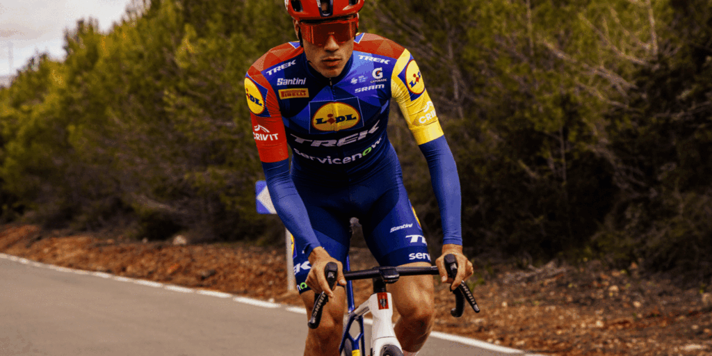 Juan Ayuso d&eacute;j&agrave; de retour &agrave; l&rsquo;entra&icirc;nement apr&egrave;s son abandon sur Paris-Nice 2026