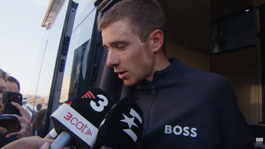 Plus de peur que de mal pour Remco Evenepoel apr&egrave;s sa chute sur la 3e &eacute;tape du Tour de Catalogne 2026 : &laquo;&nbsp;Je reste positif&nbsp;&raquo;