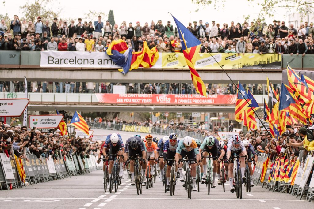 Brady Gilmore coiffe Godon sur la 7e &eacute;tape du Tour de Catalogne 2026