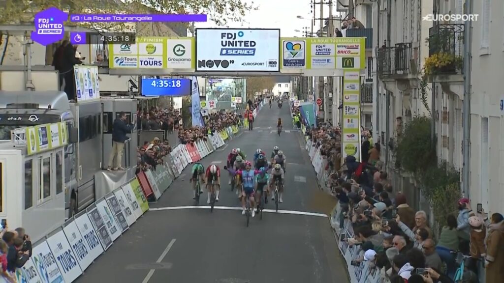 Cl&eacute;ment Venturini s&rsquo;offre la victoire sur la Roue Tourangelle 2026