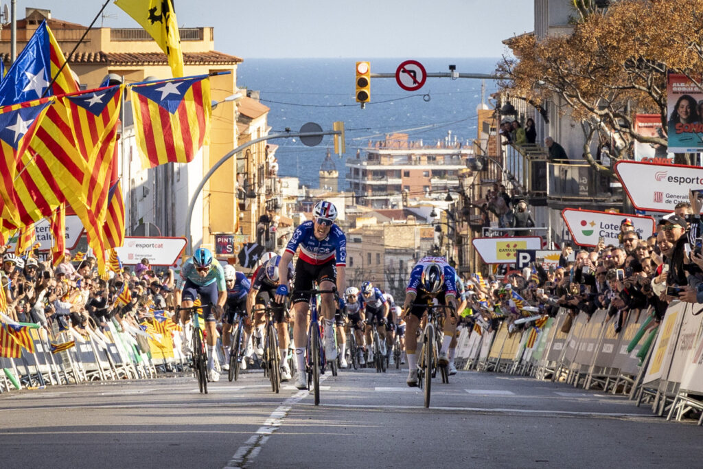 Dorian Godon d&rsquo;un rien devant Evenepoel sur la 1e &eacute;tape du Tour de Catalogne 2026