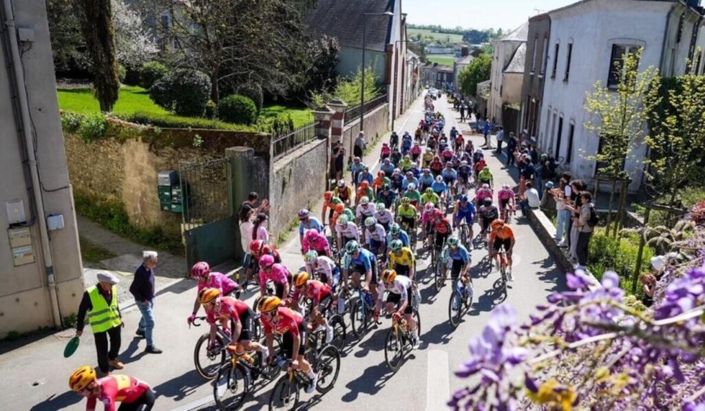 Comment regarder le R&eacute;gion Pays de la Loire Tour 2026 en direct &agrave; la TV ? Cha&icirc;nes et horaires