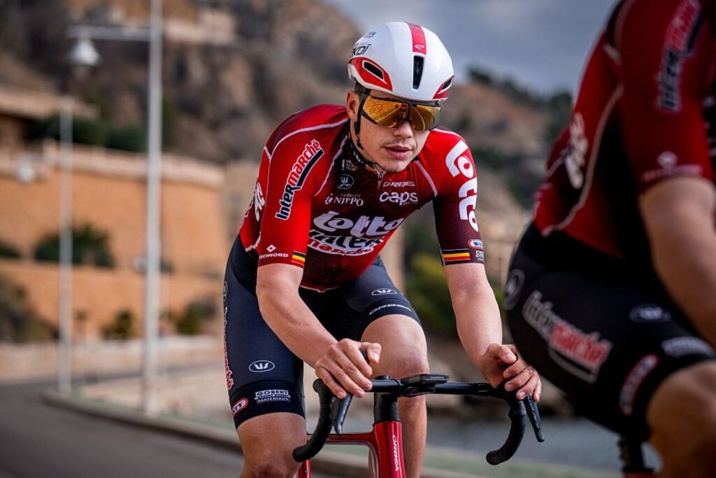 Hors de forme, Arnaud De Lie ne prendra pas le d&eacute;part du Tour des Flandres 2026