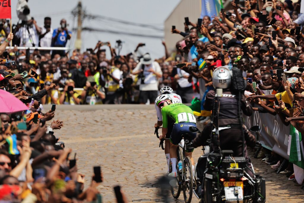 Quel suspense pour les Championnats du monde de cyclisme sur route : qui d&eacute;crochera le mythique maillot arc-en-ciel ?